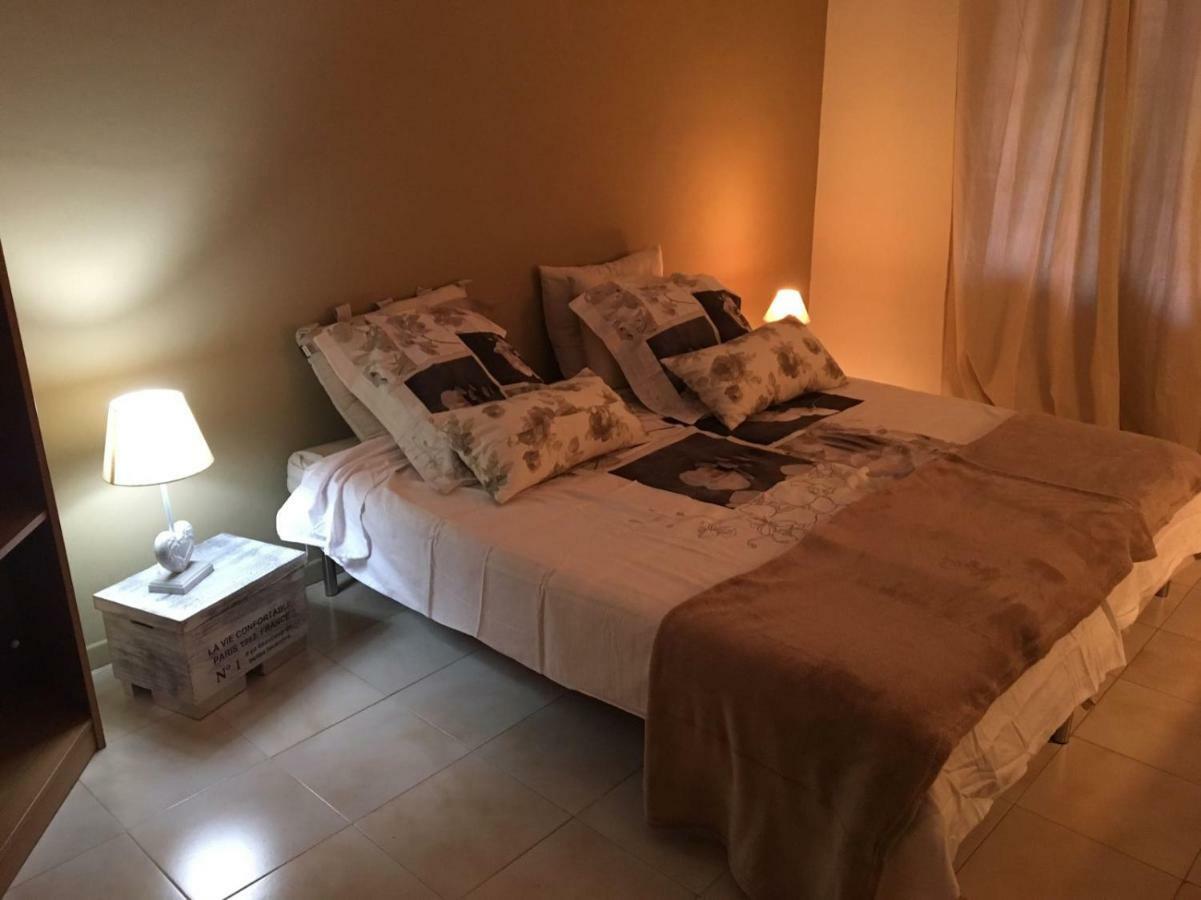 Luxury Apartment ติโวลี ภายนอก รูปภาพ