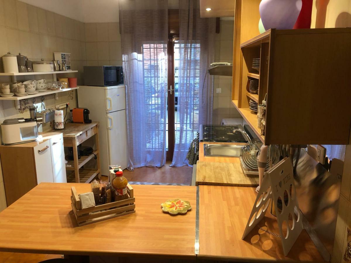 Luxury Apartment ติโวลี ภายนอก รูปภาพ