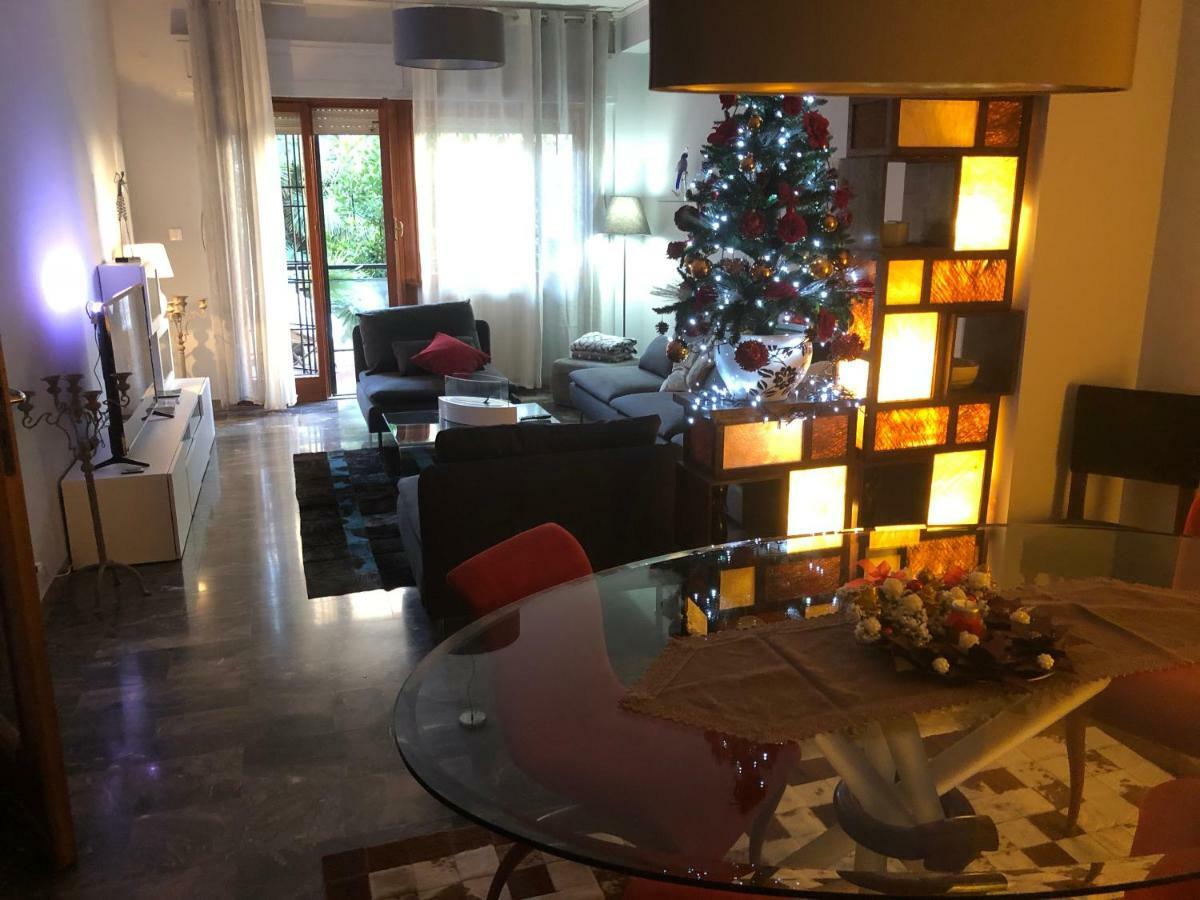 Luxury Apartment ติโวลี ภายนอก รูปภาพ